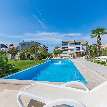 Apartamento Fewo Direkt Am Wasser Mit 2 Pools, Klima, Wlan Und Tollem Meerblick *