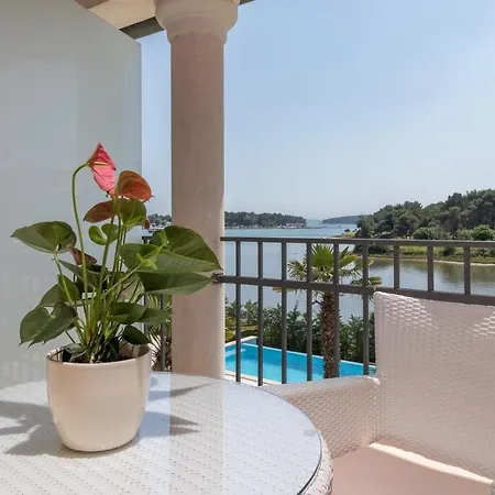 Apartamento Fewo Direkt Am Wasser Mit 2 Pools, Klima, Wlan Und Tollem Meerblick *